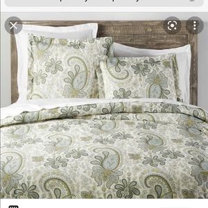 Pottery Barn Q/F Duvet + Shams
